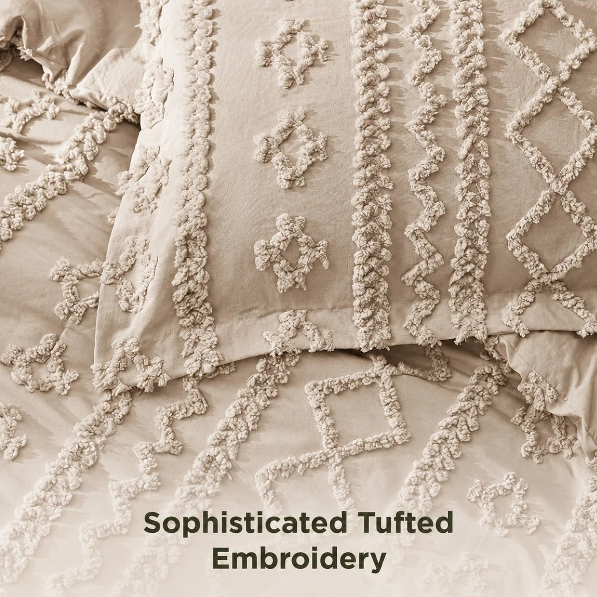Ezzede Tufted Comforter Set